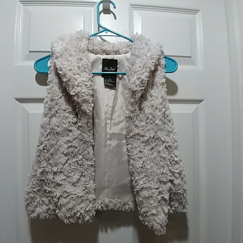 Me Jane Girls Cream/ Off White Faux Fur Vest